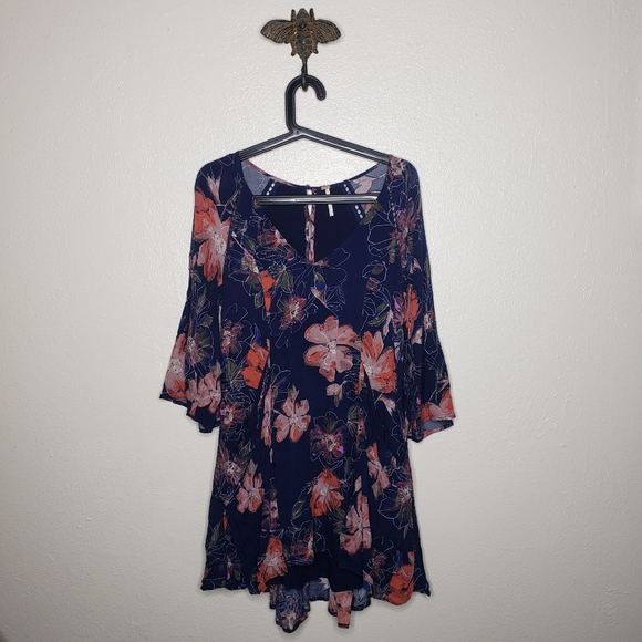 Free People Dresses & Skirts - Free People Blue Floral Long Sleeve Dress